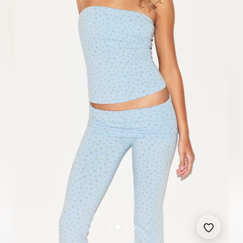 NWT SKIMS Cotton Jersey Foldover Pant Powder Blue Micro Floral Size Medium - Picture 4 of 4